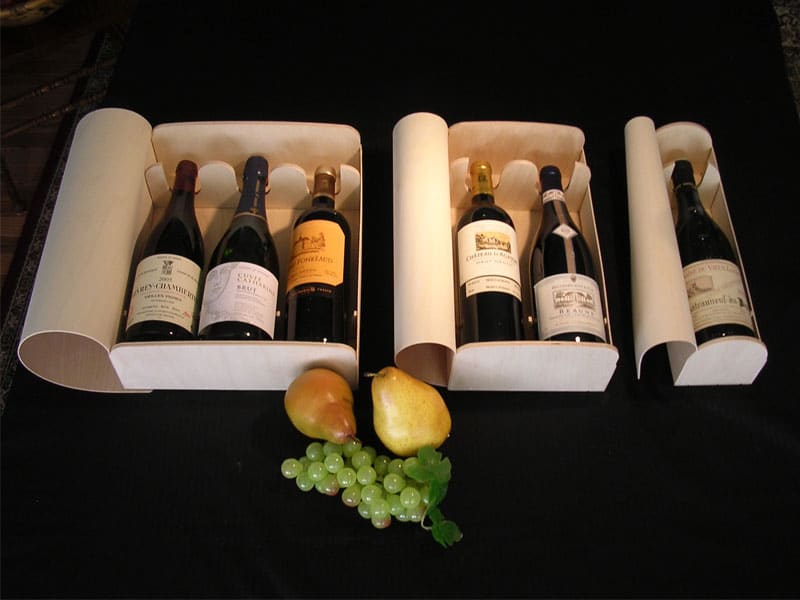 What to put in a wine gift box?